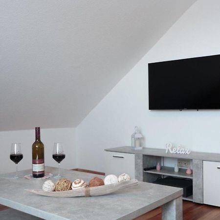 Irsch Ferienwohnung Grauschiefer מראה חיצוני תמונה