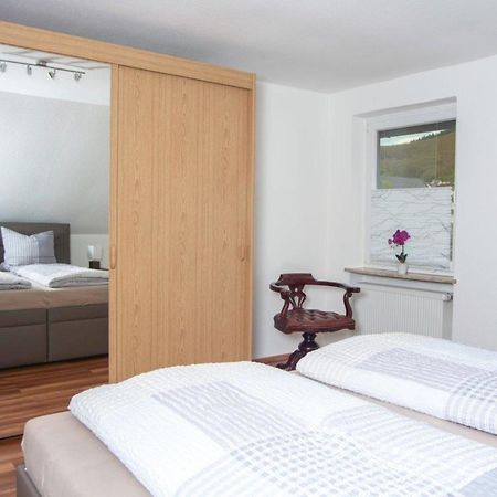 Irsch Ferienwohnung Grauschiefer מראה חיצוני תמונה